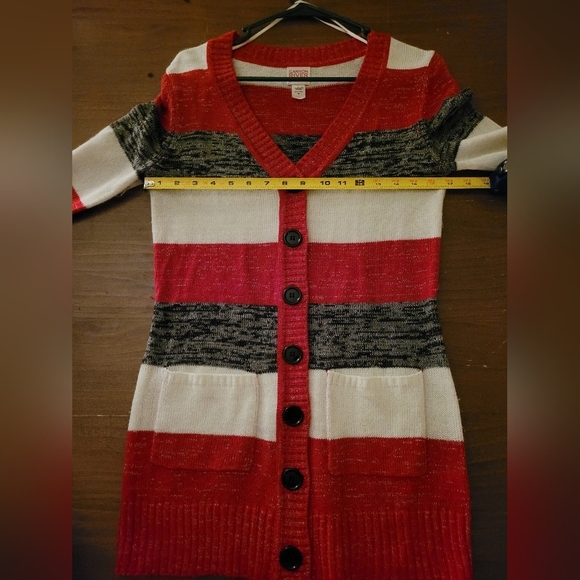 Canyon River Blues Red Black Metallic Button Down Sweater Size Medium - Picture 4 of 11